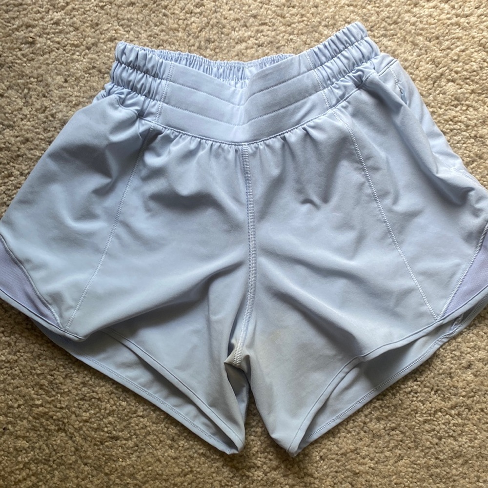 Lululemon icing blue hotty hots 4"